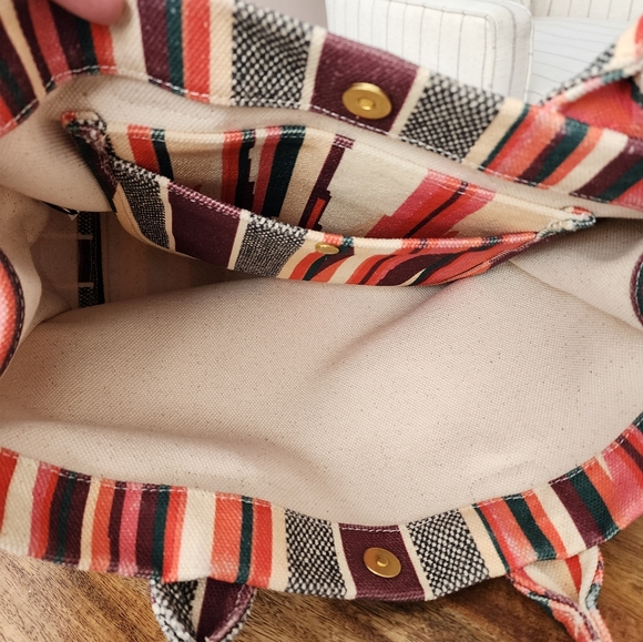 Vince Camuto oversized canvas tote - Picture 5 of 7